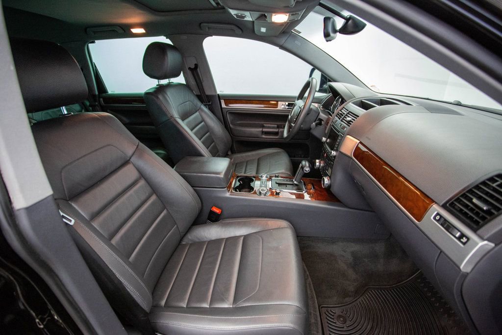 Used 2008 Volkswagen Touareg V10 TDI image 20