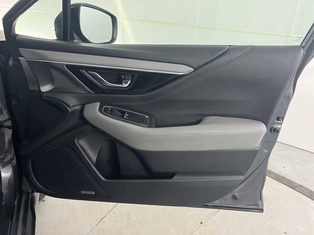 Used 2023 Subaru Outback Limited image 29