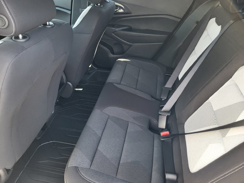 New 2026 Chevrolet Trax LS w/ LS Convenience Package FWD image 11