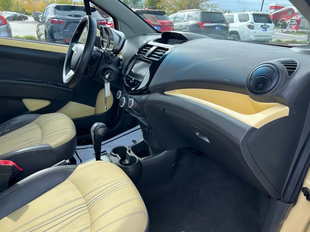 Used 2014 Chevrolet Spark LT image 22