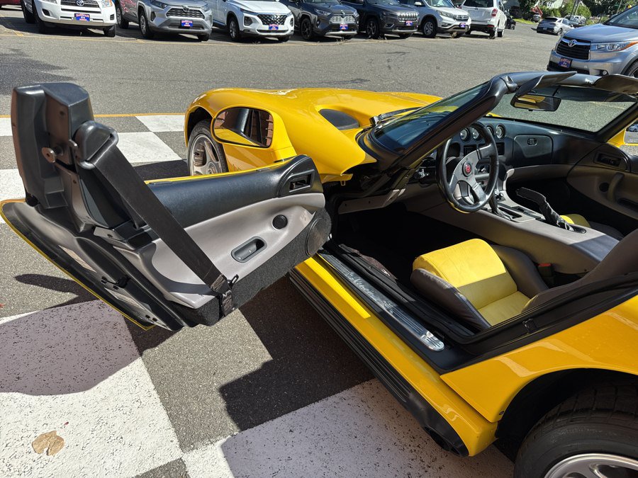 Used 1995 Dodge Viper RT/10 RWD image 13