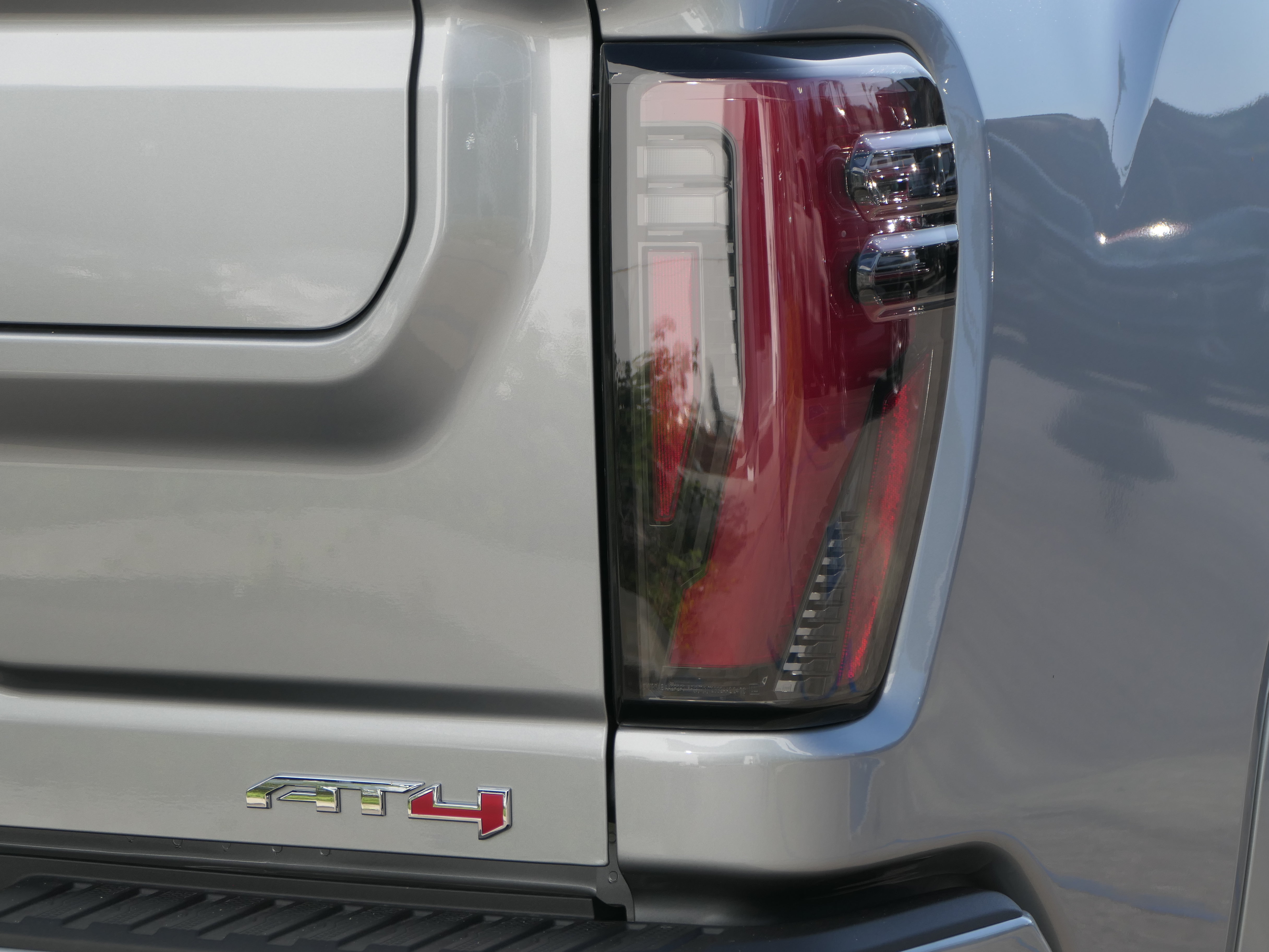 New 2026 GMC Sierra 2500 AT4 w/ AT4 Premium Plus Package AWD/4WD image 6