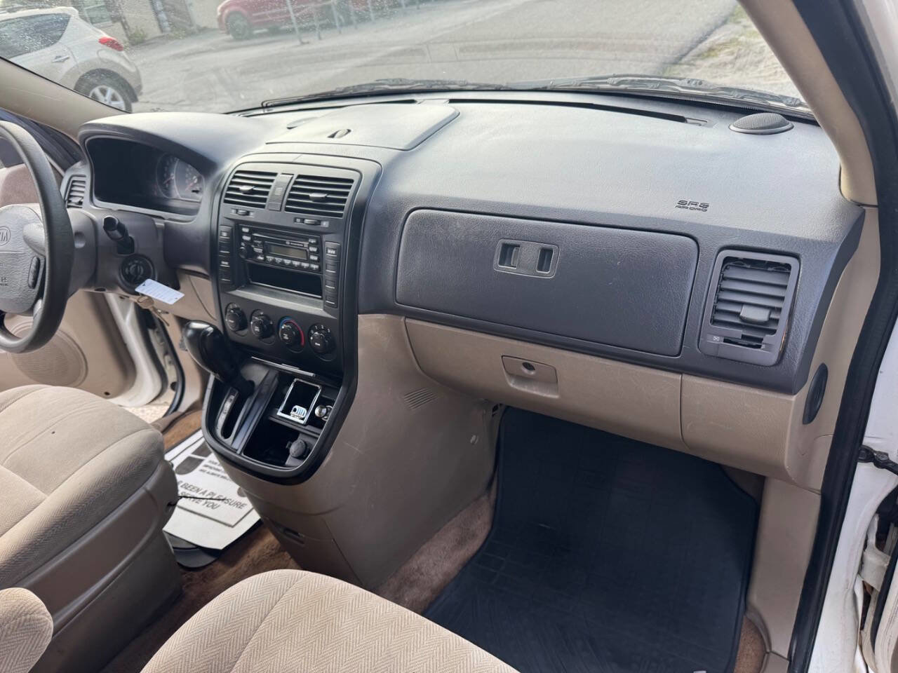 Used 2003 Kia Sedona LX image 11