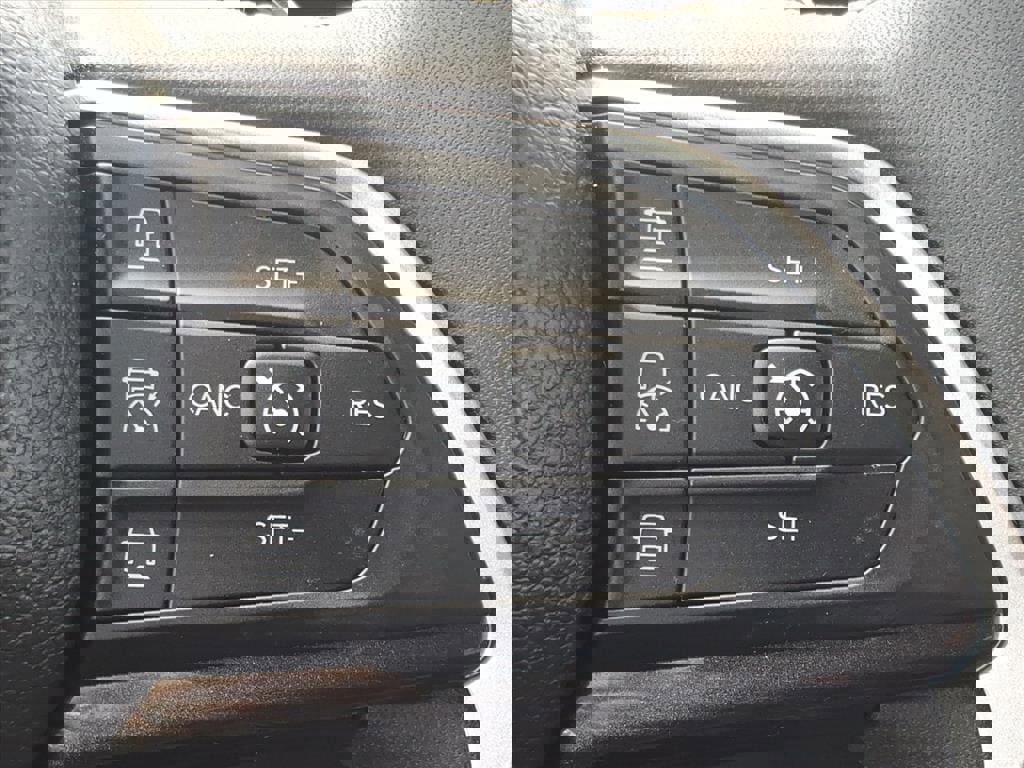 Used 2023 Jeep Grand Cherokee L Laredo w/ Luxury Tech Group I image 18