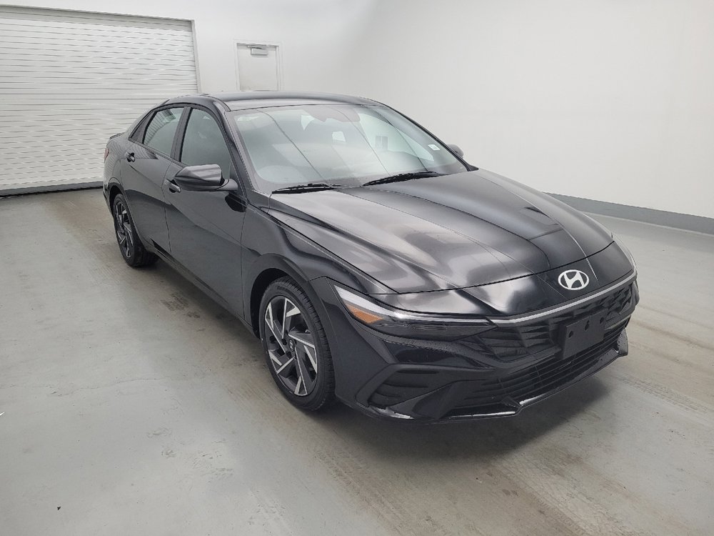 Used 2025 Hyundai Elantra Sport FWD image 13