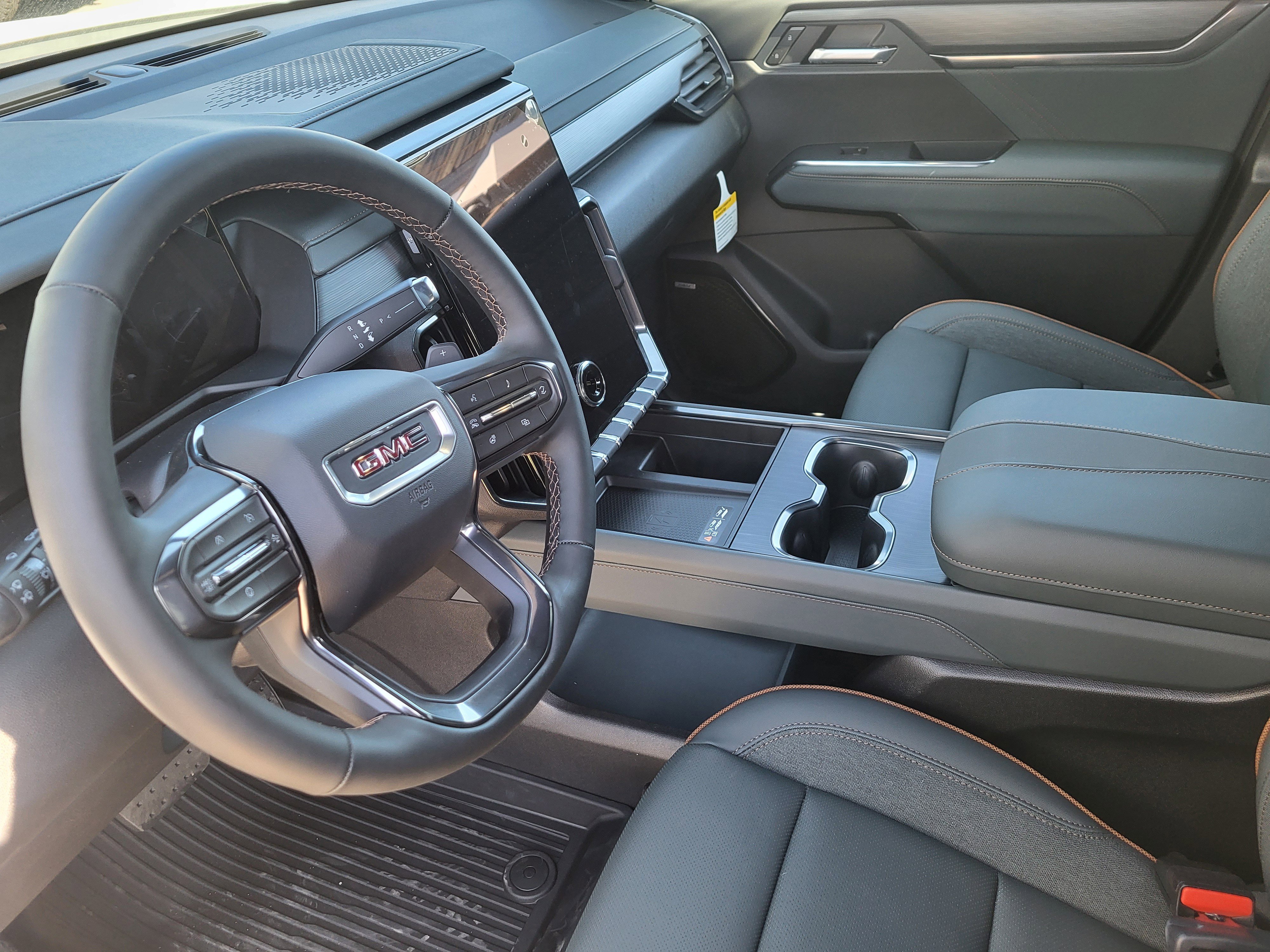 New 2026 GMC Acadia AT4 w/ Luxury Package image 12