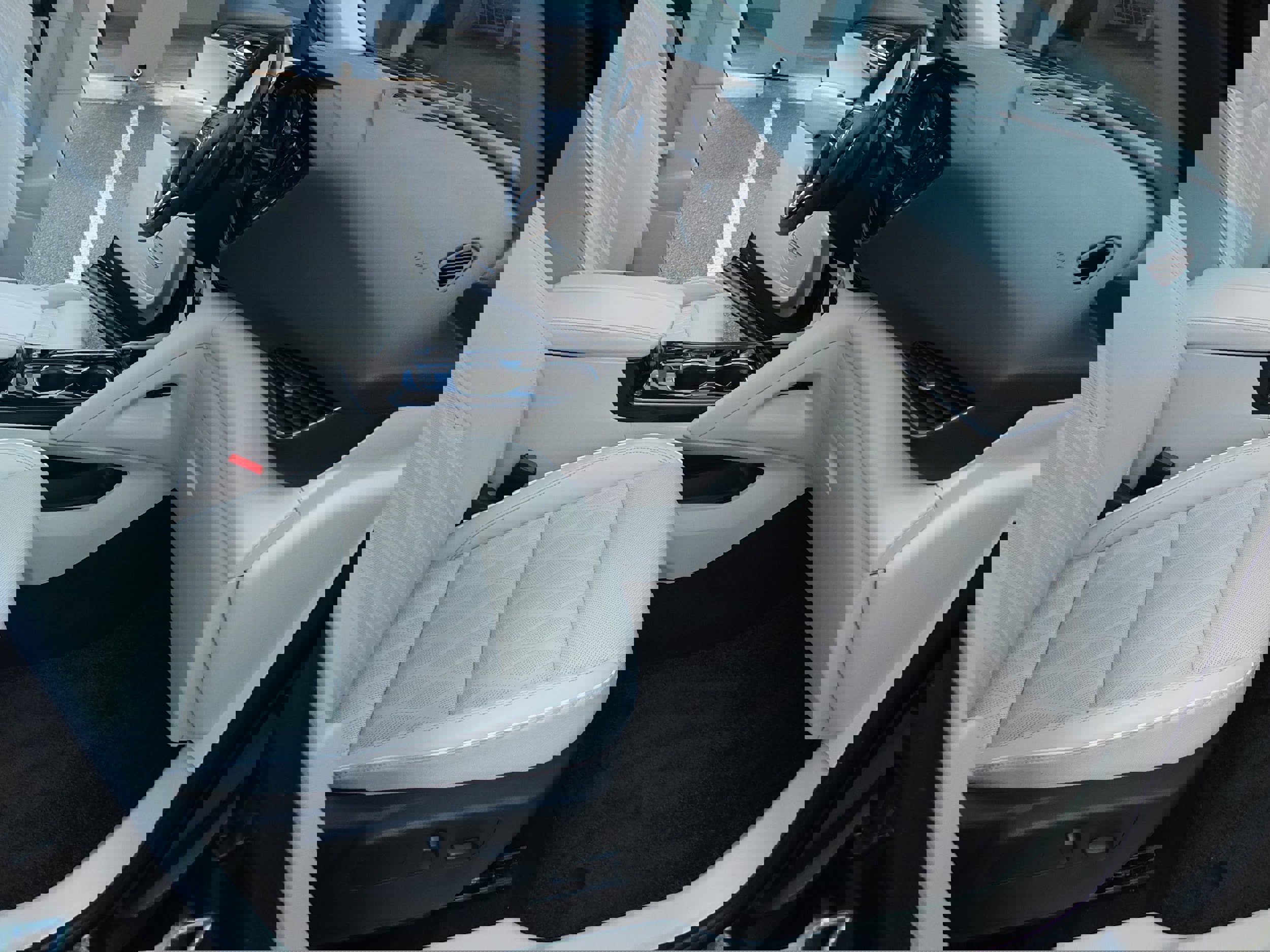 Used 2023 Buick Envision Avenir image 15