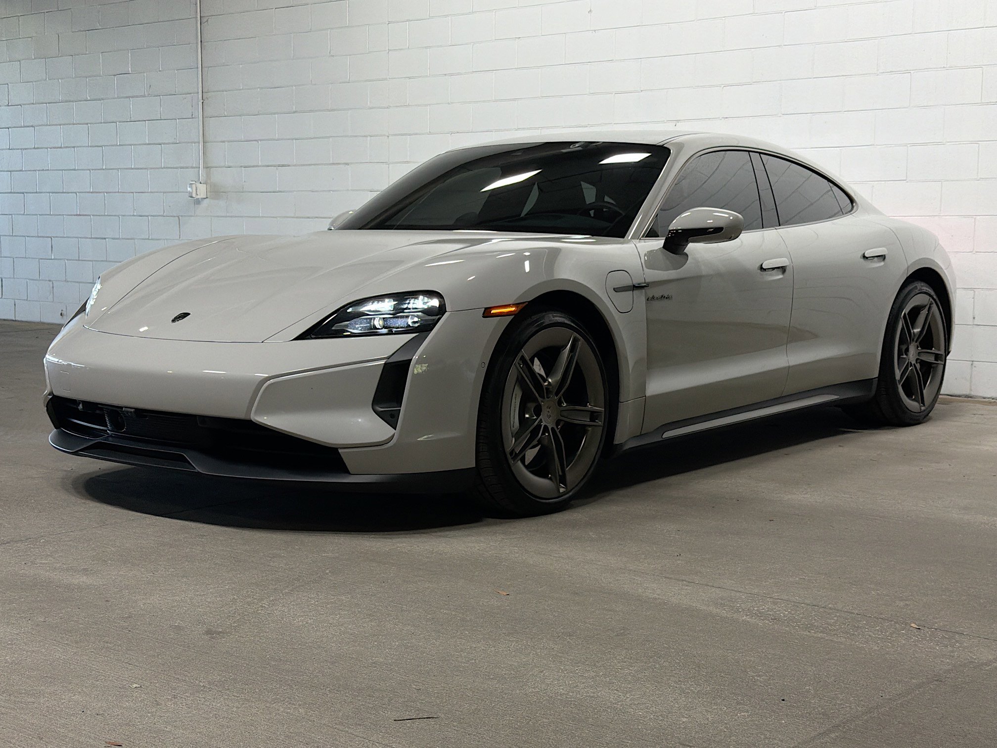 Certified 2025 Porsche Taycan Turbo AWD/4WD image 1