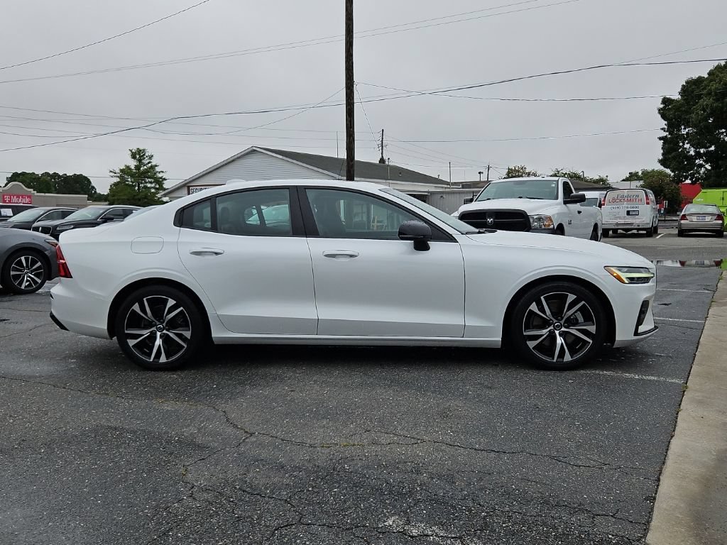 Used 2024 Volvo S60 B5 Core AWD/4WD image 8