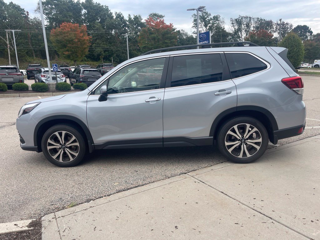 Used 2023 Subaru Forester Premium AWD/4WD image 6