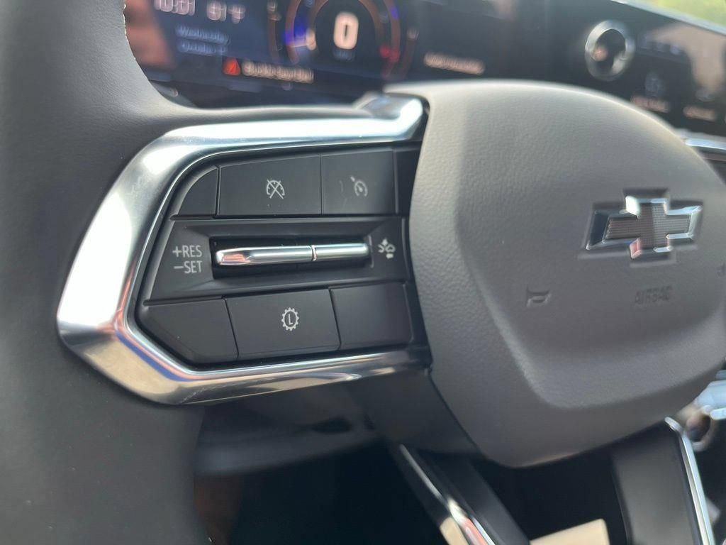 New 2026 Chevrolet Traverse LT w/ Midnight/Sport Edition FWD image 16