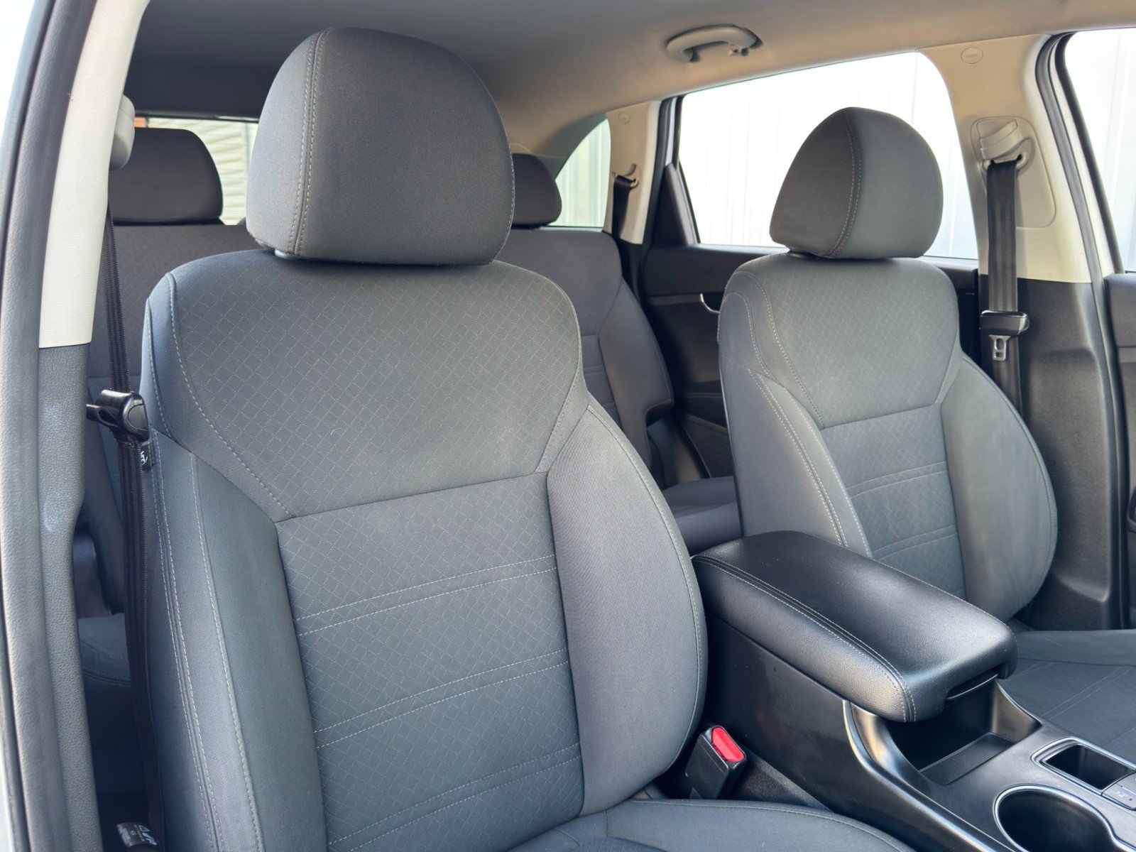 Used 2020 Kia Sorento S image 32