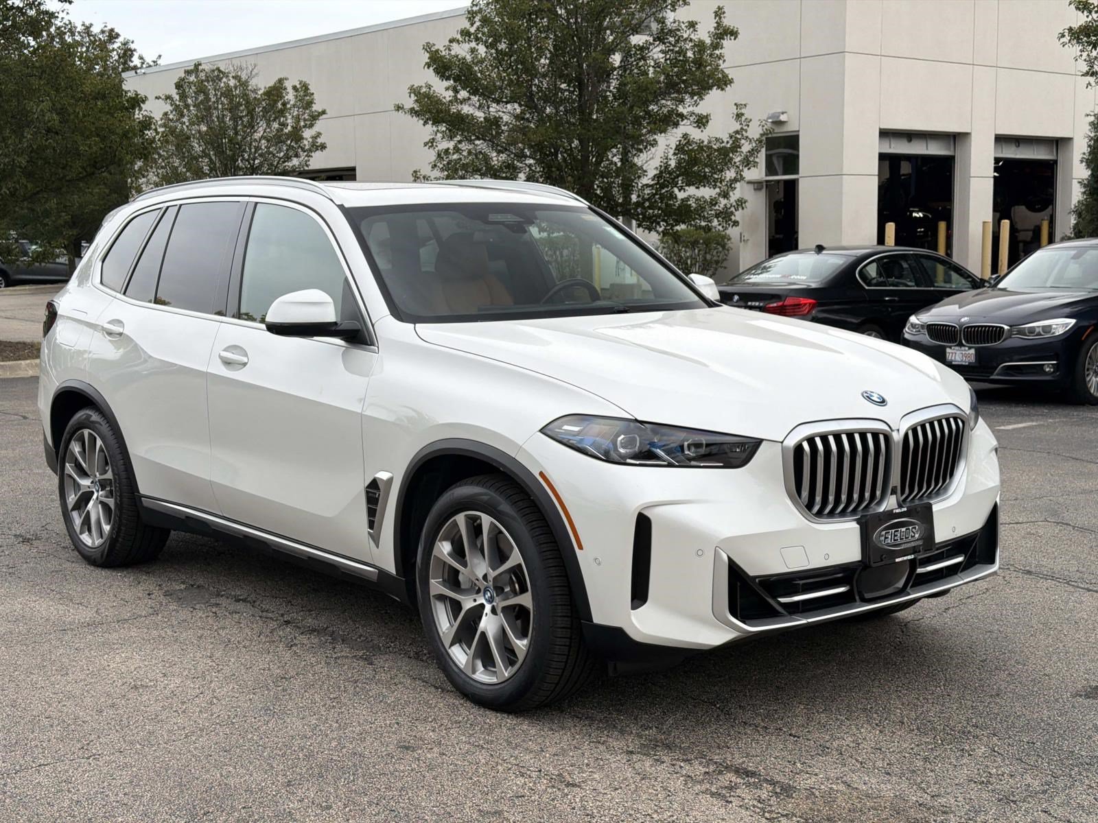 Certified 2024 BMW X5 xDrive50e w/ Premium Package AWD/4WD image 5