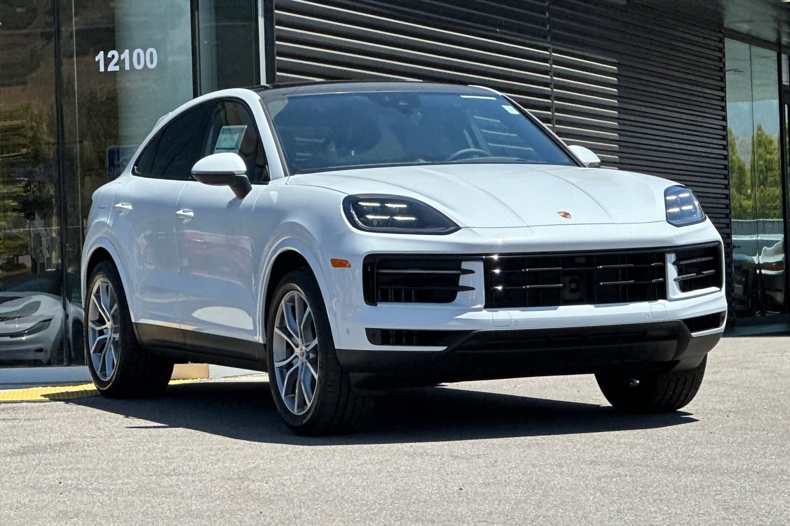 New 2025 Porsche Cayenne Coupe image 10