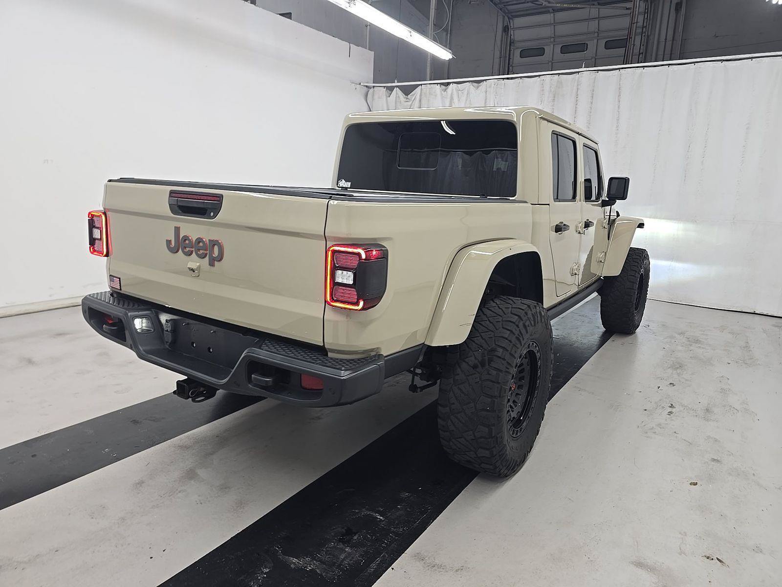 Used 2020 Jeep Gladiator Mojave AWD/4WD image 2