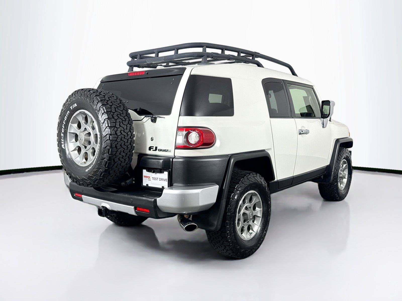 Used 2012 Toyota FJ Cruiser 4WD w/ Upgrade Pkg image 2