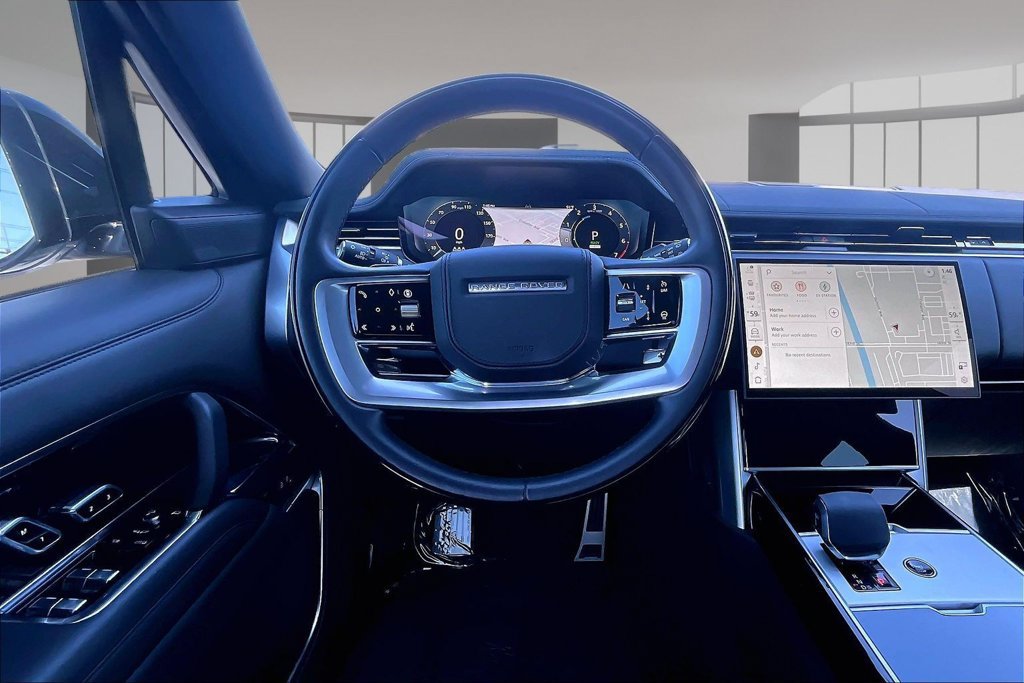 Certified 2025 Land Rover Range Rover SE AWD/4WD image 8