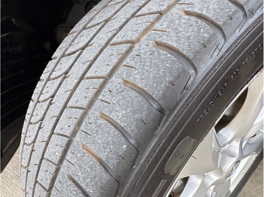 Used 2010 MAZDA MAZDA3 i Touring FWD image 23