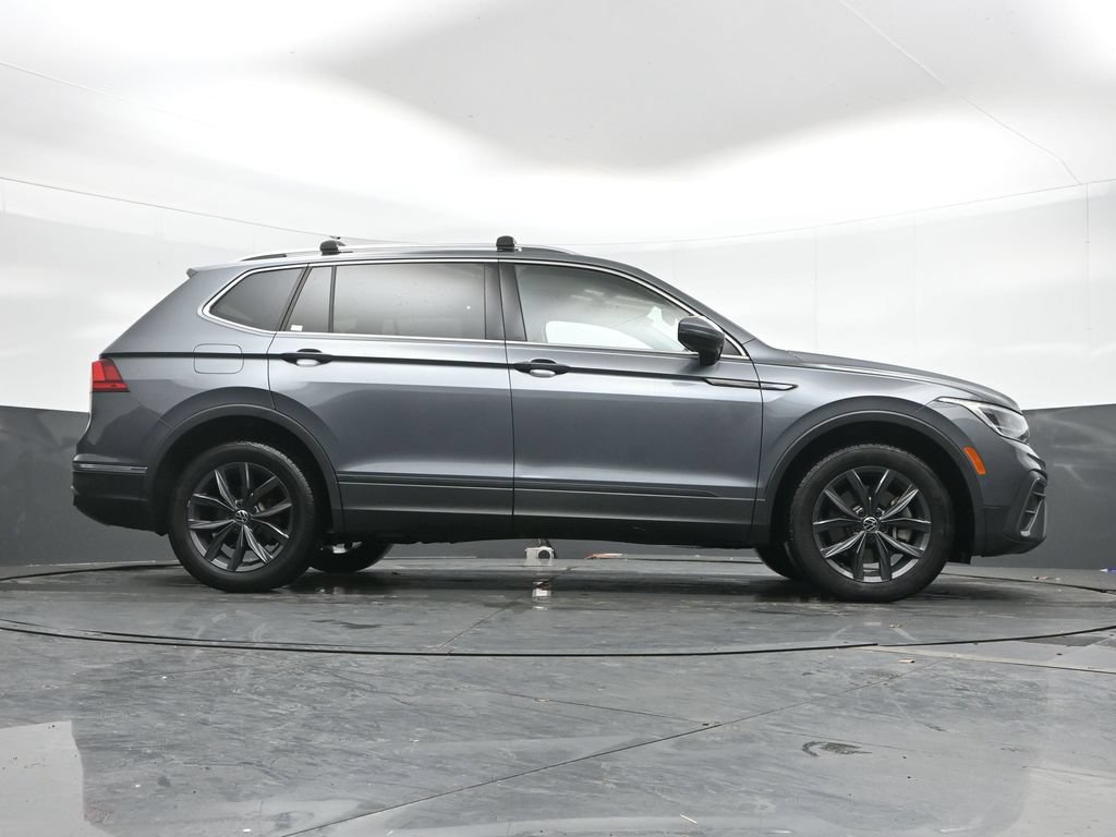Used 2022 Volkswagen Tiguan SE AWD/4WD image 41