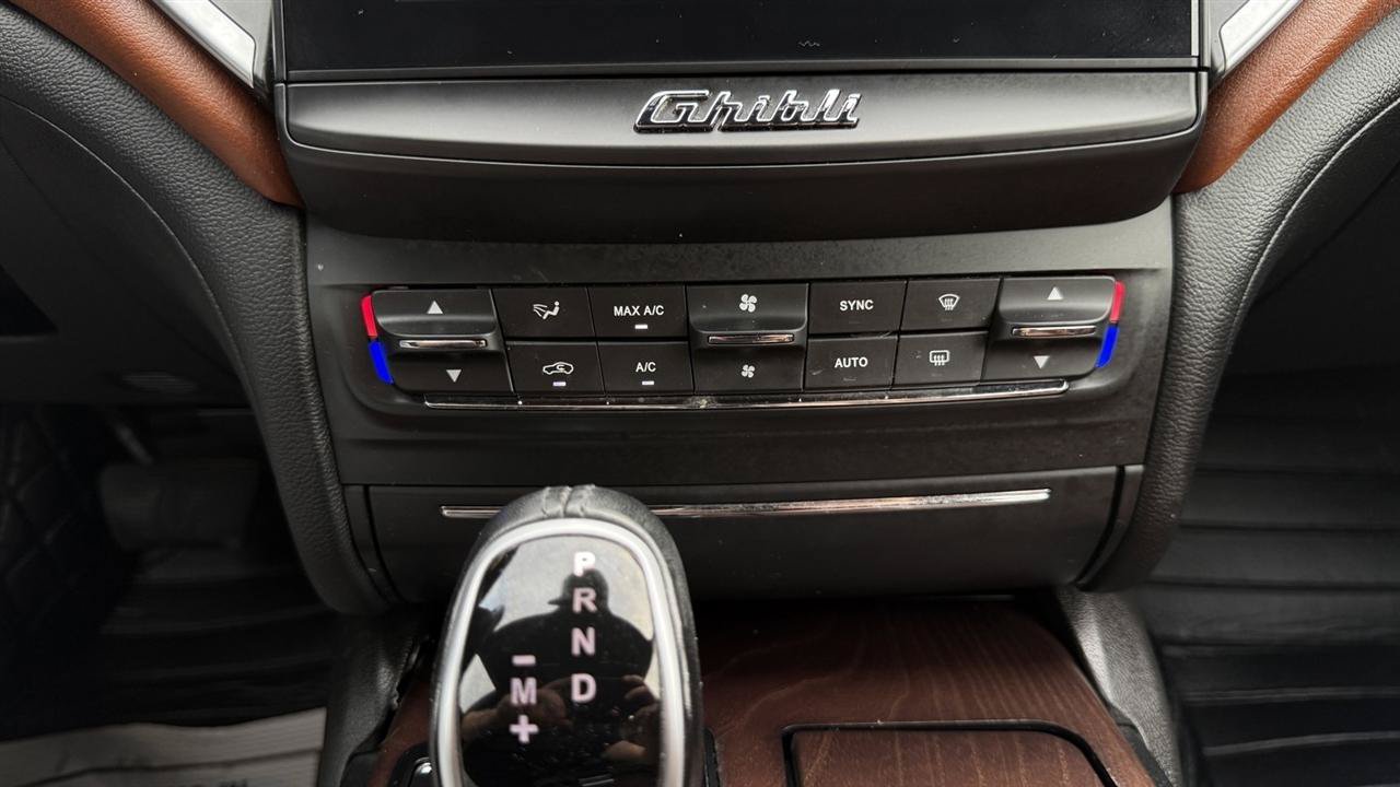 Used 2017 Maserati Ghibli S Q4 AWD/4WD image 55
