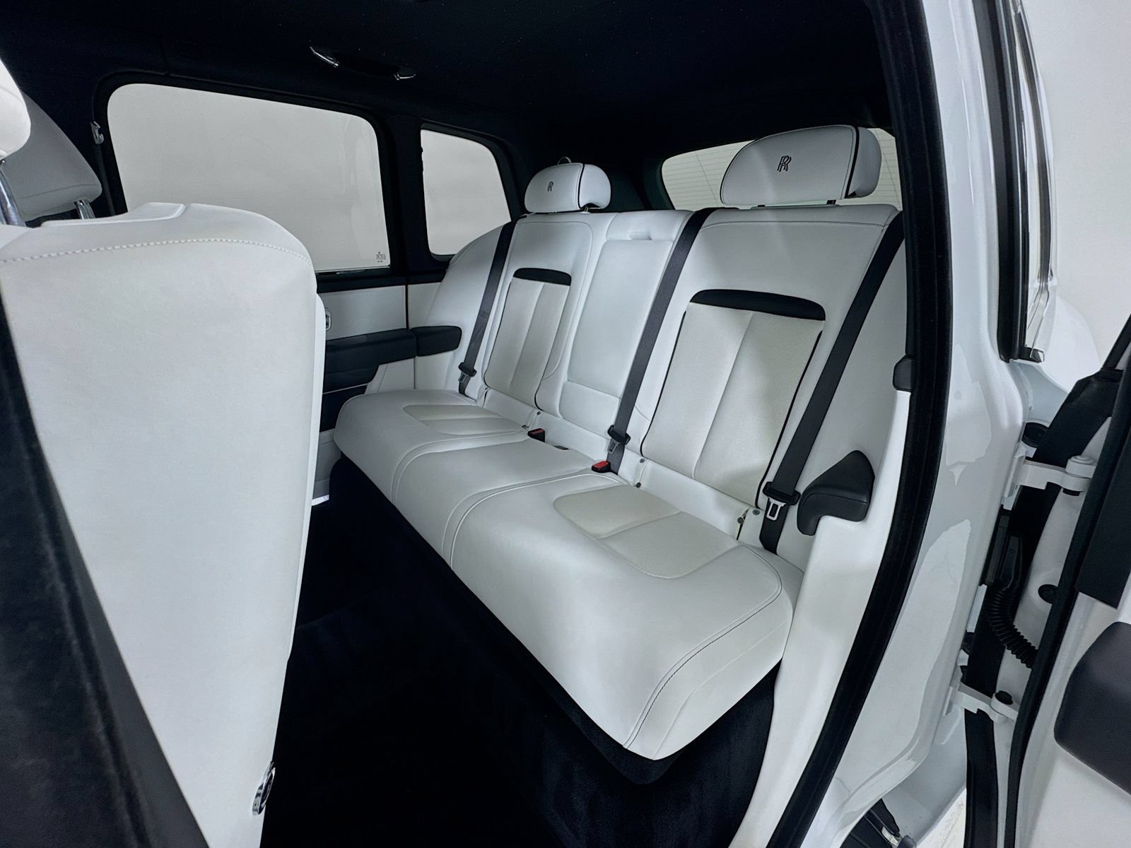 Certified 2021 Rolls-Royce Cullinan AWD/4WD image 24