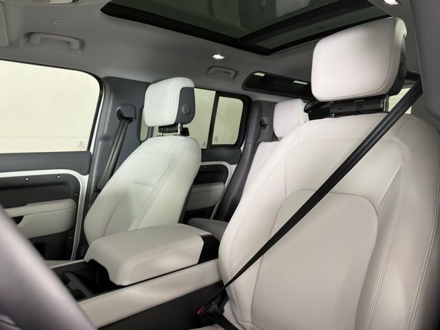 New 2026 Land Rover Defender 110 S AWD/4WD image 5