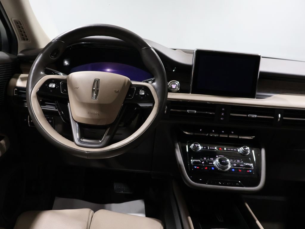 Used 2022 Lincoln Corsair Reserve w/ Equipment Group 201A image 18