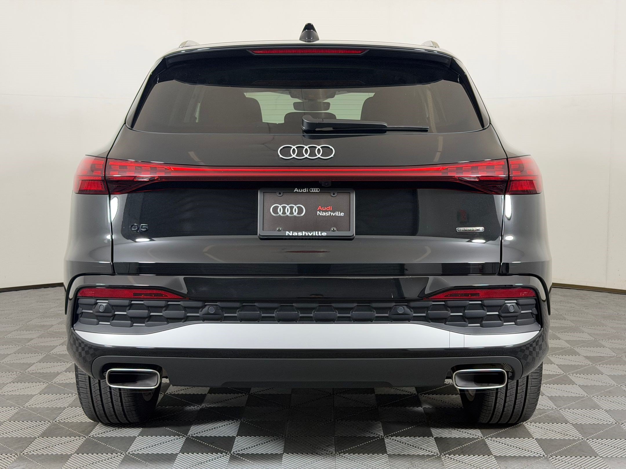 Certified 2025 Audi Q5 Premium AWD/4WD image 10