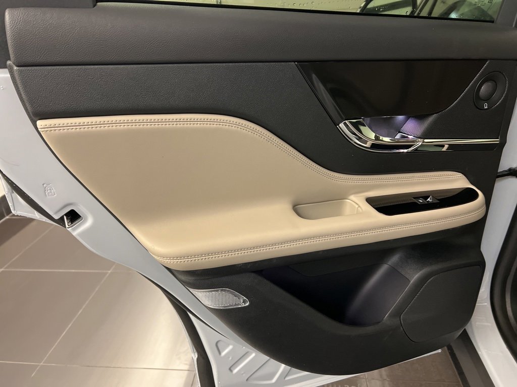 Used 2025 Lincoln Corsair Grand Touring w/ Equipment Group 302A image 34