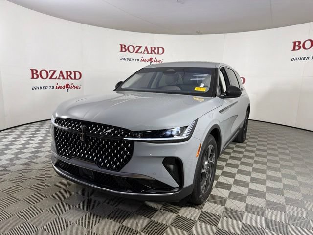 Used 2026 Lincoln Nautilus Premier AWD/4WD image 4