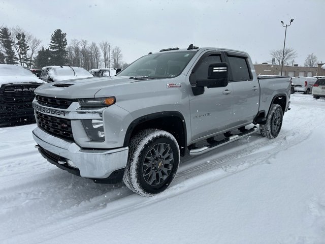 Used 2022 Chevrolet Silverado 2500 LT w/ Convenience Package image 4