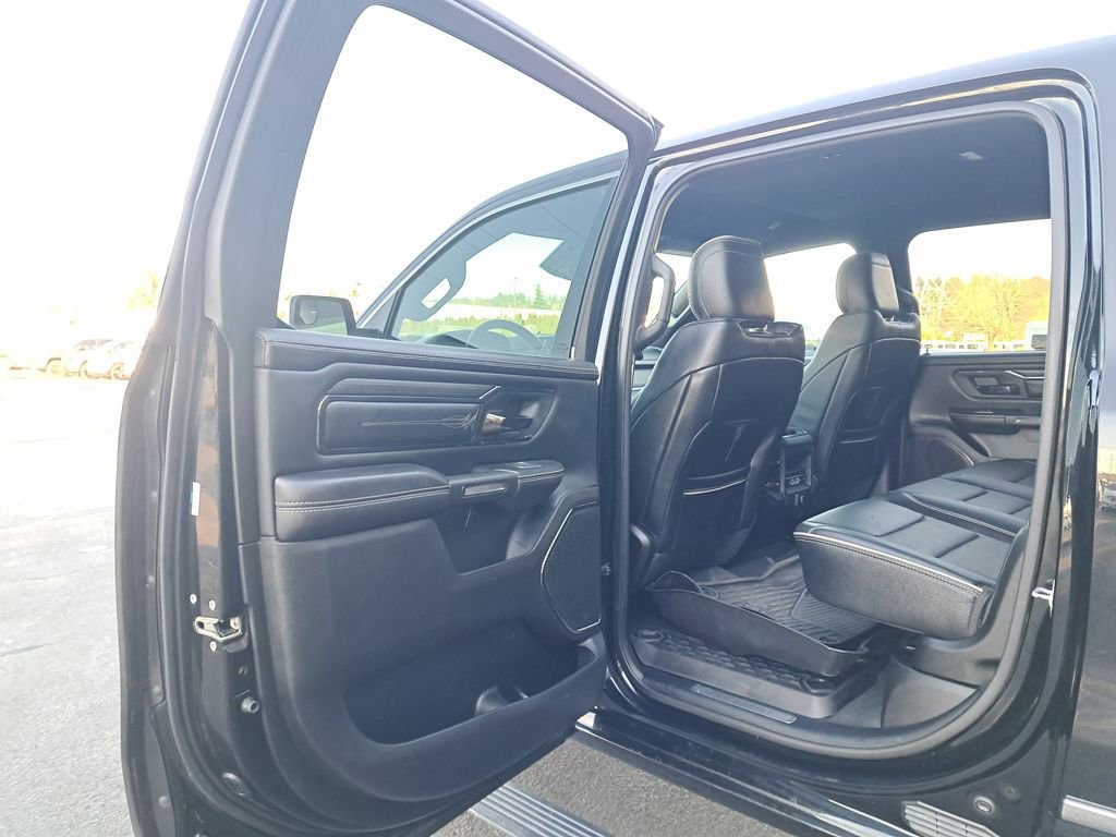 Used 2022 RAM 1500 Limited w/ Body-Colour Bumper Group image 12