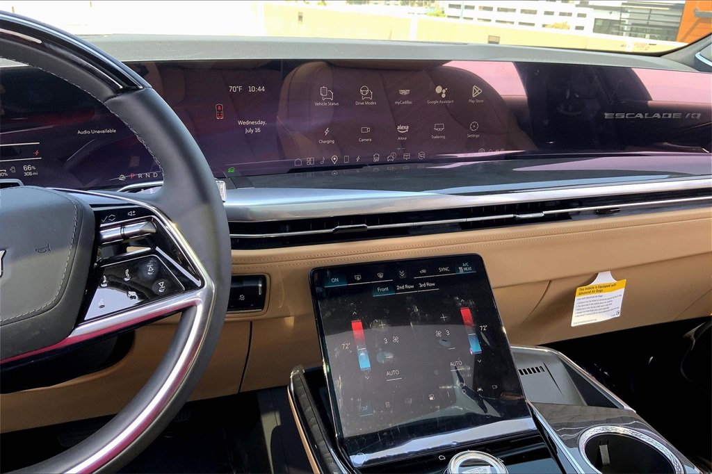 New 2025 Cadillac Escalade IQ Luxury 2 image 8