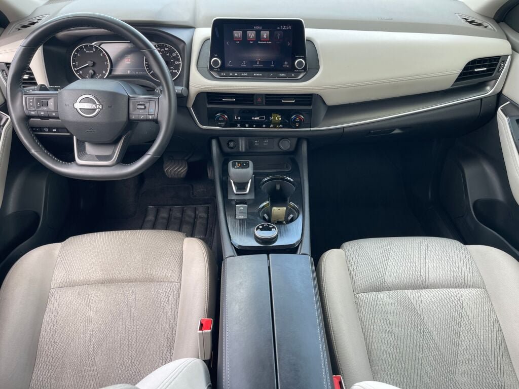 Used 2025 Nissan Rogue SV AWD/4WD image 30