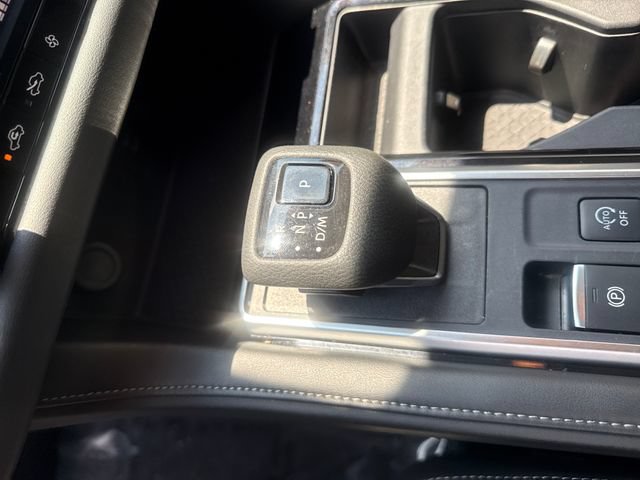 Used 2025 Nissan Pathfinder SV AWD/4WD image 18
