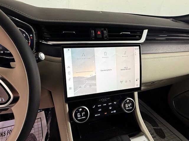 Certified 2026 Jaguar F-PACE R-Dynamic S AWD/4WD image 20