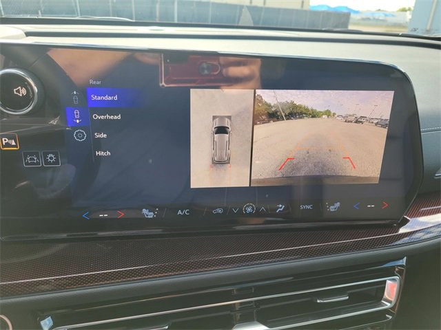 New 2026 Chevrolet Traverse Z71 w/ Driver Confidence Package image 16