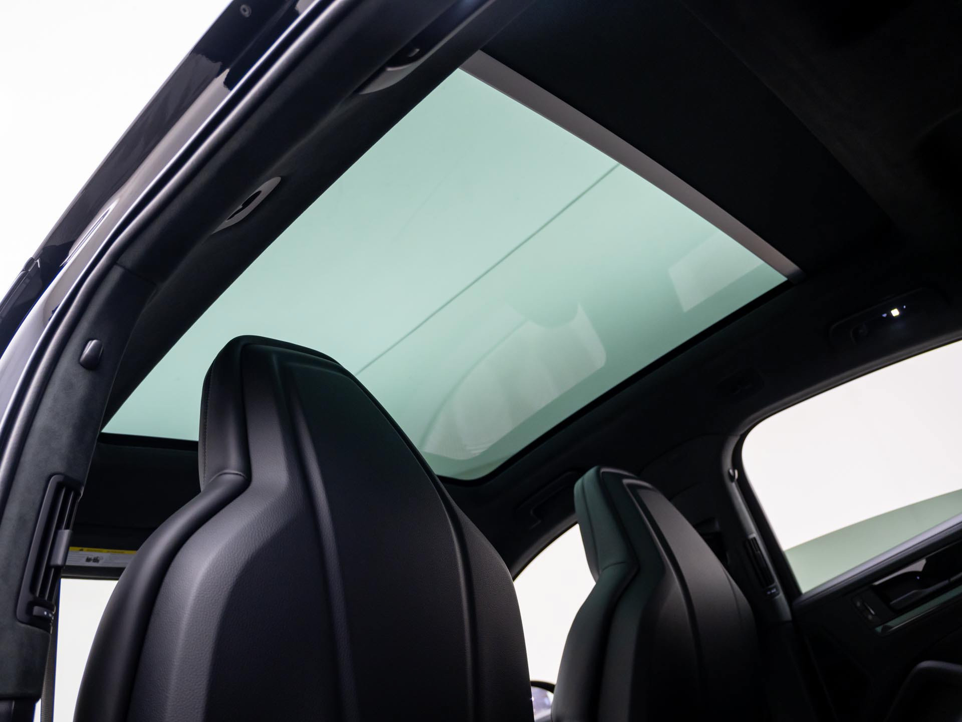 New 2027 Porsche Cayenne GTS AWD/4WD image 18