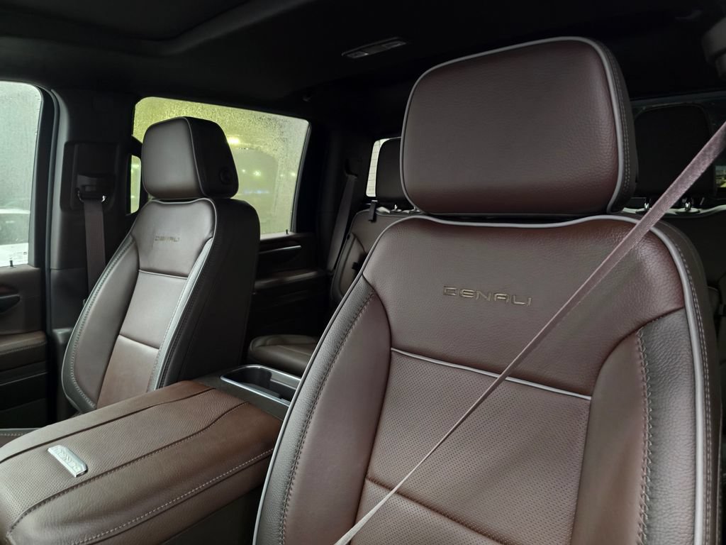 Used 2024 GMC Sierra 3500 Denali w/ Denali Reserve Package AWD/4WD image 24