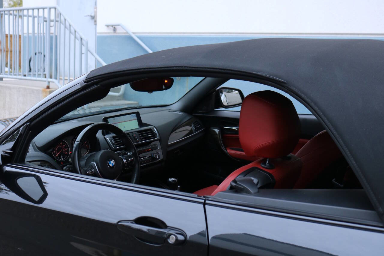 Used 2016 BMW M235i Convertible image 12