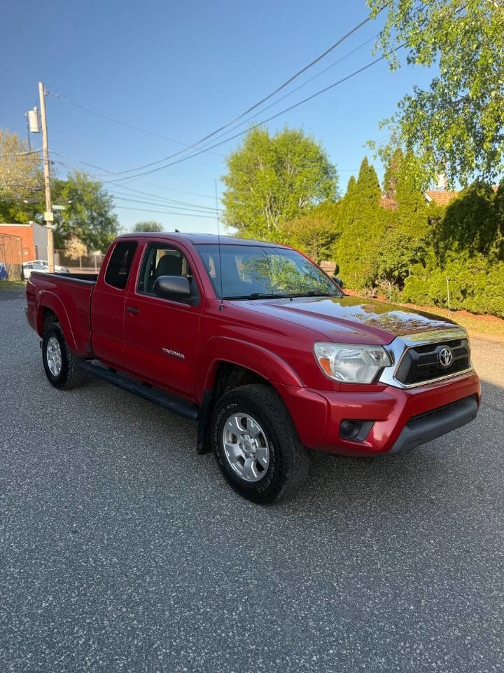 Used 2015 Toyota Tacoma 4x4 Access Cab w/ SR5 Package image 3