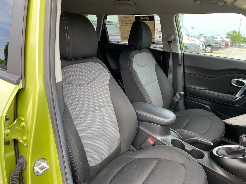 Used 2018 Kia Soul + FWD image 29