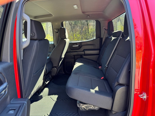 Used 2025 Chevrolet Silverado 1500 Custom Trail Boss w/ Turbomax Blackout Package image 14