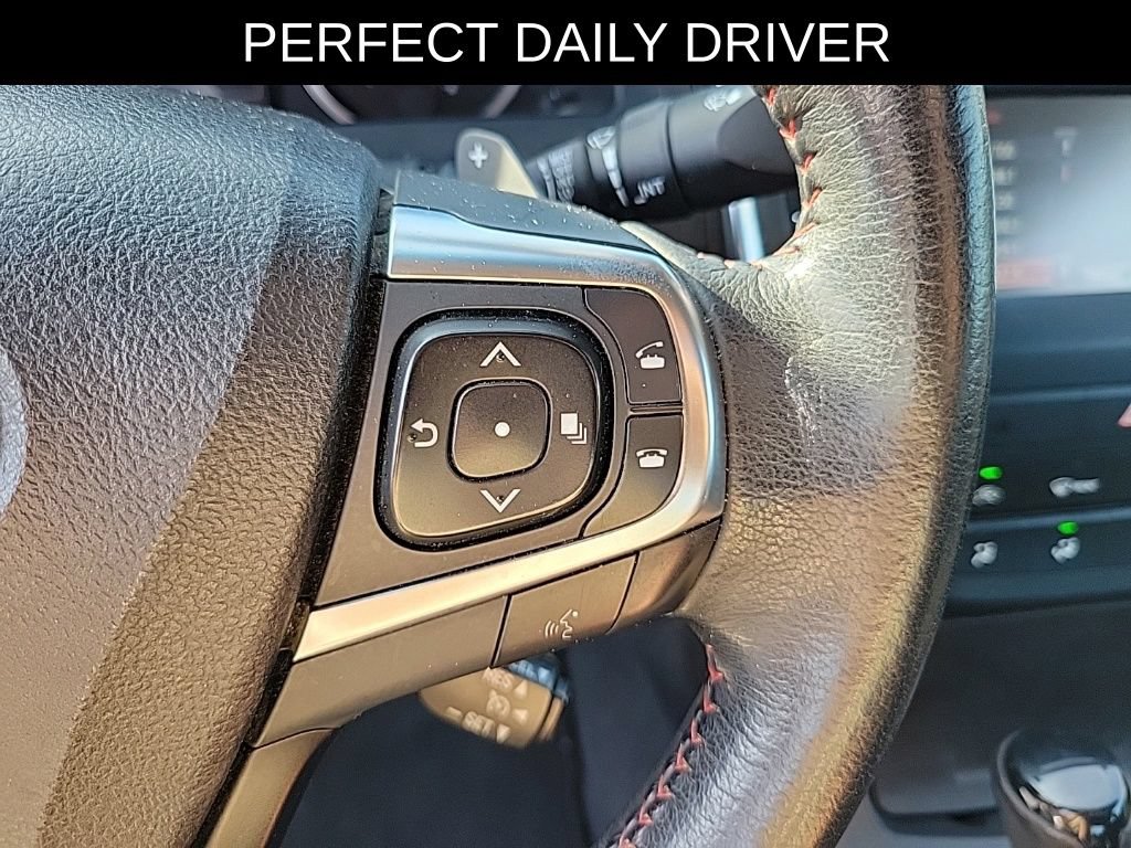 Used 2015 Toyota Camry SE w/ Moonroof Package FWD image 21