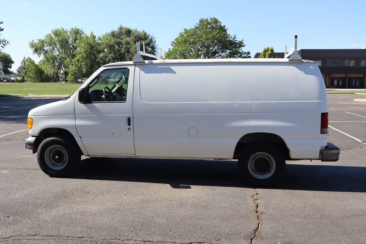 Used 2006 Ford E-250 and Econoline 250 RWD image 9