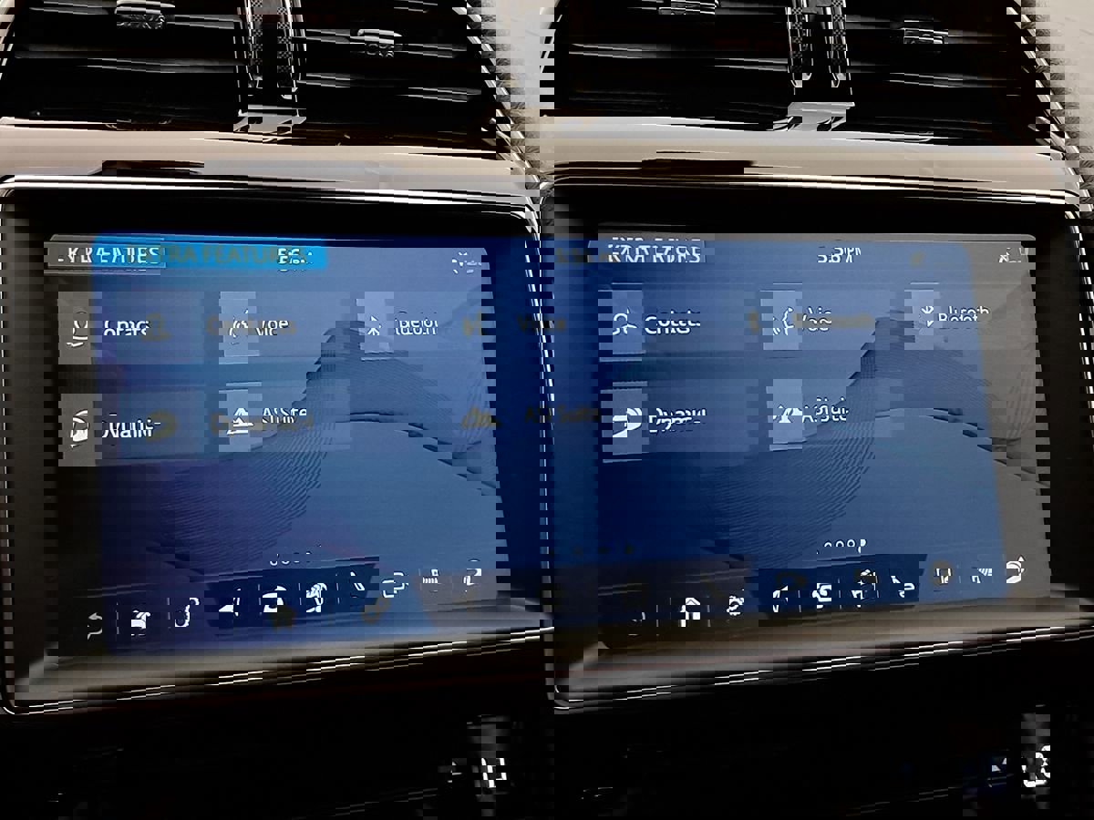 Used 2019 Jaguar F-PACE S image 29