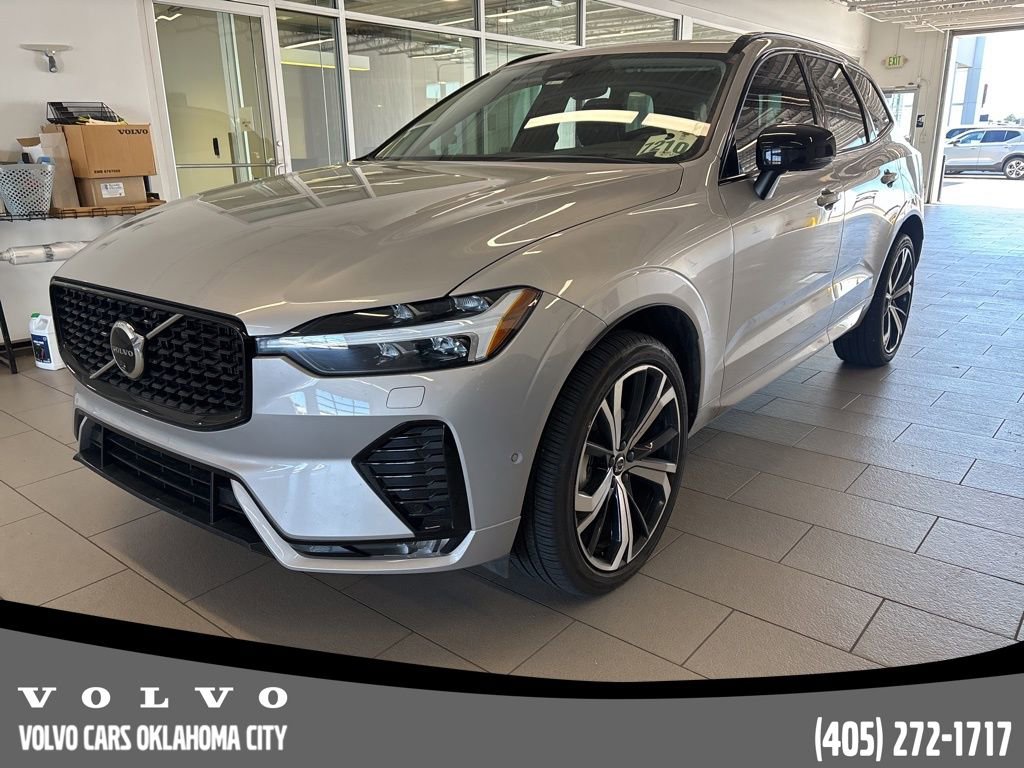 Used 2024 Volvo XC60 B5 Ultimate w/ Protection Package Premier AWD/4WD image 1