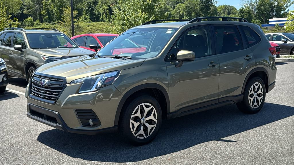 Certified 2023 Subaru Forester Premium AWD/4WD image 3