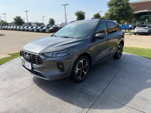 Certified 2023 Ford Escape ST-Line Select w/ Tech Pack #2 AWD/4WD image 3