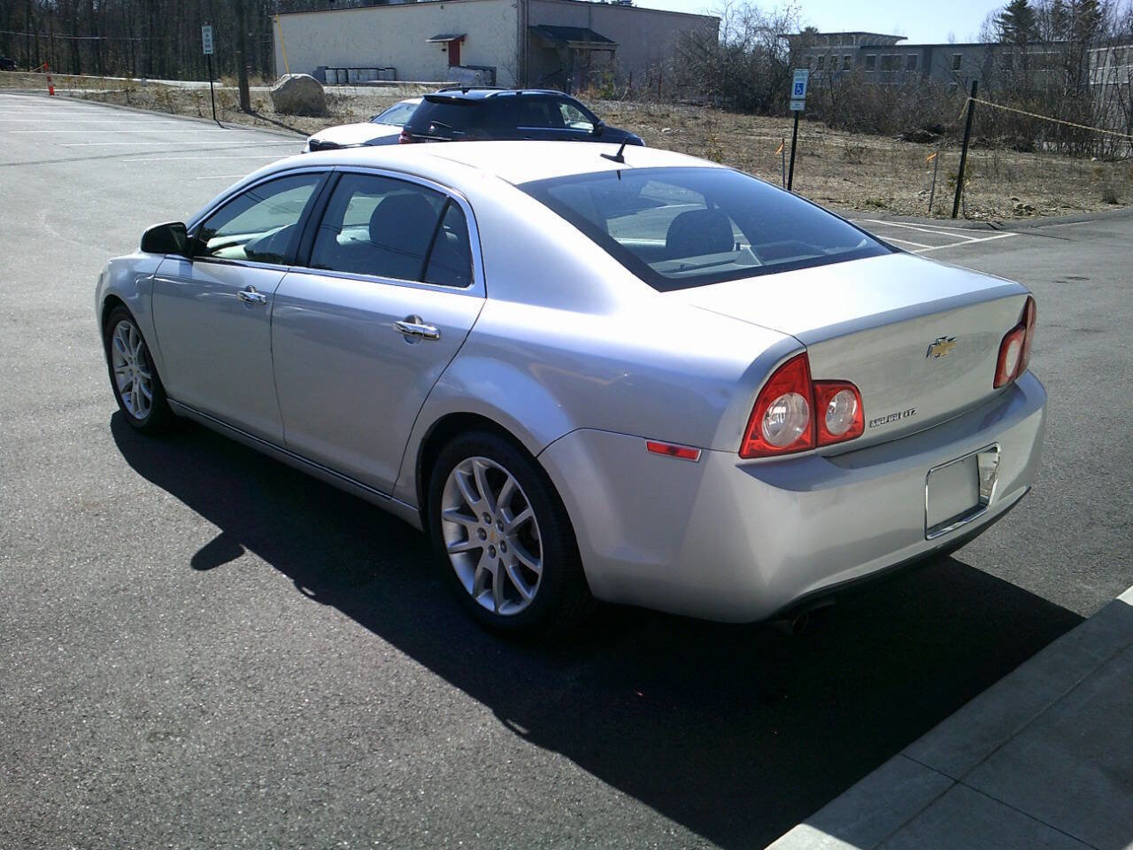Used 2011 Chevrolet Malibu LTZ FWD image 5